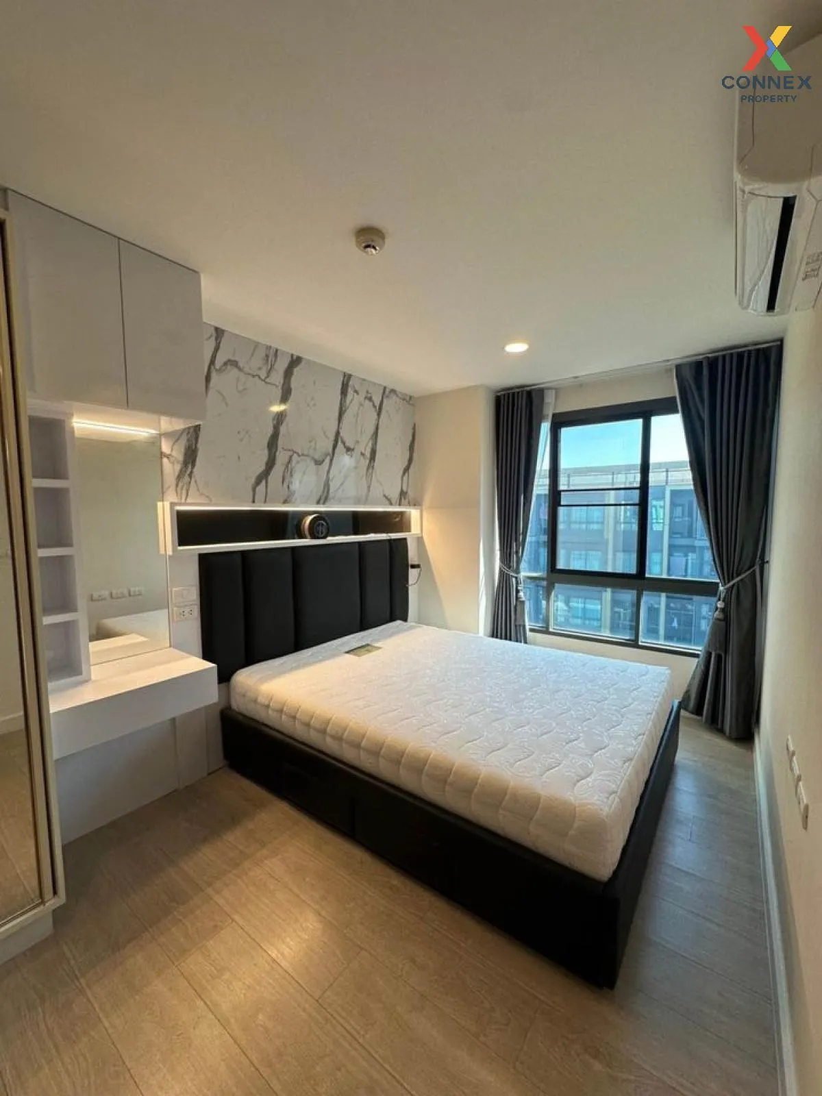 For Sale Condo , Metro Luxe Phaholyothin-Sutthisan , BTS-Saphan Khwai , Sam Sen Nai , Phaya Thai , Bangkok , CX-91937