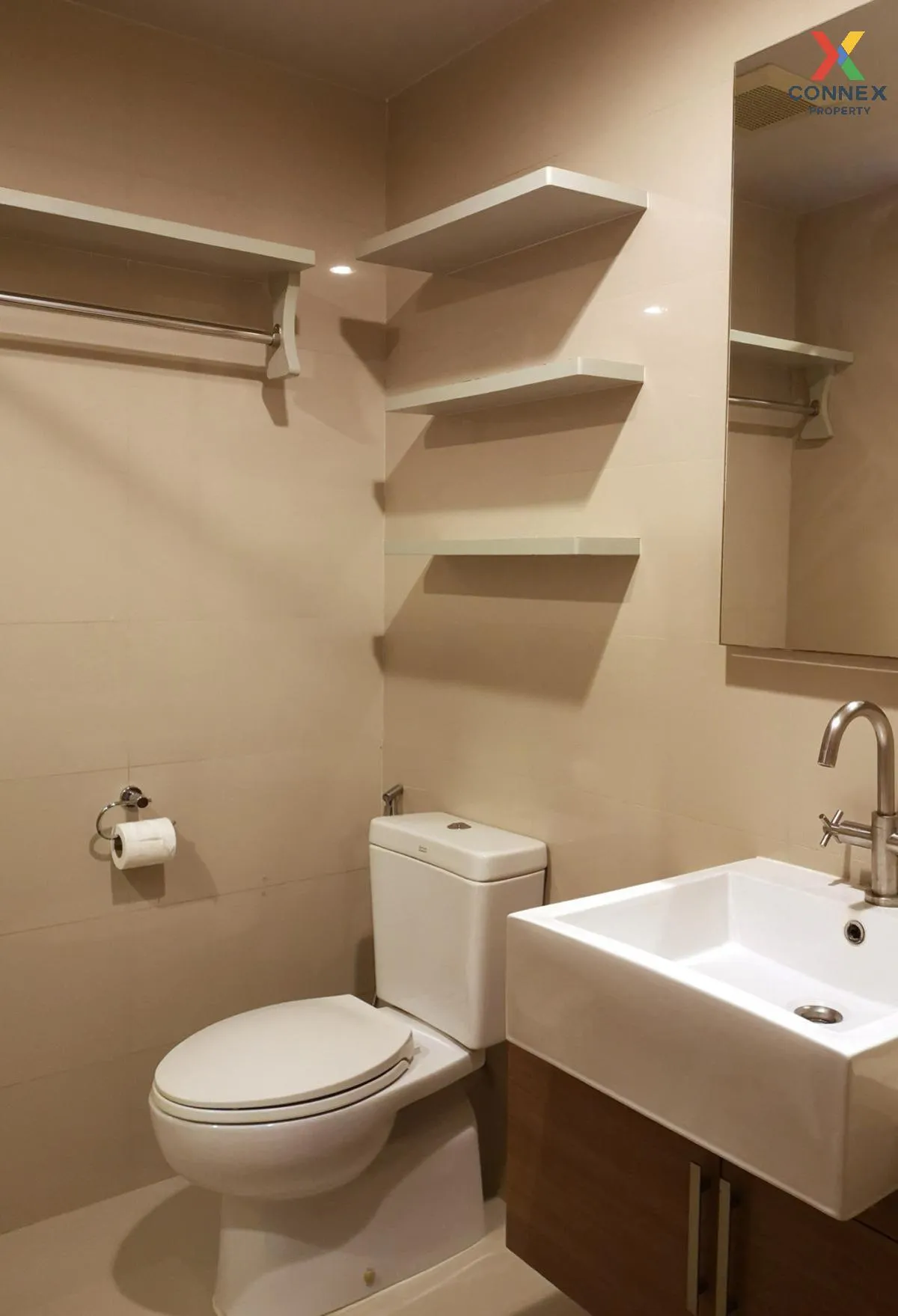 For Sale Condo , Hive Taksin , BTS-Wongwian Yai , Khlong Ton Sai , Khlong San , Bangkok , CX-92458