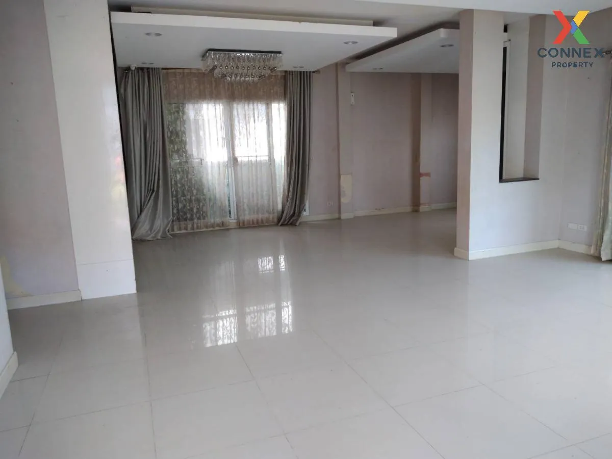 For Sale House , Bangkok Boulevard Pinklao-Petchkasem , wide frontage , Krathum Lom , Sam Phran , Nakhon Pathom , CX-92531 4