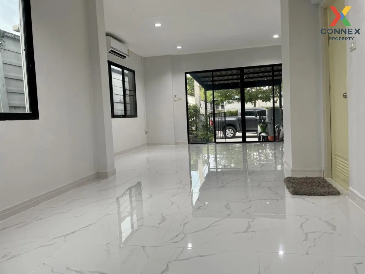 For Sale Townhouse/Townhome  , Thanda Park Ville 3 Praeksa-Teparak , corner unit , Phraek Sa Mai , Mueang Samut Prakan , Samut Prakarn , CX-92879