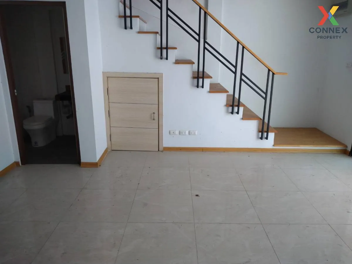 For Sale Townhouse/Townhome  , Leaton Town , high floor , Bang Kraso , Mueang Nonthaburi , Nonthaburi , CX-93159