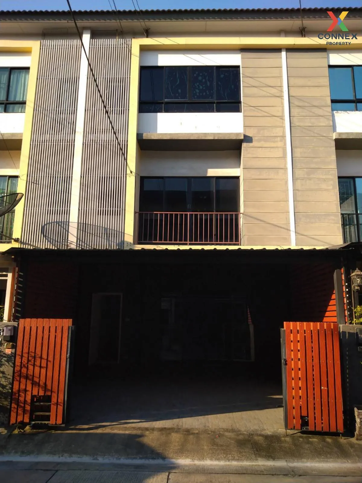 For Sale Townhouse/Townhome  , THE CONNECT UP 3 RATTANATHIBET 17 , high floor , wide frontage , MRT-Yaek Nonthaburi 1 , Bang Kraso , Mueang Nonthaburi , Nonthaburi , CX-93162 1