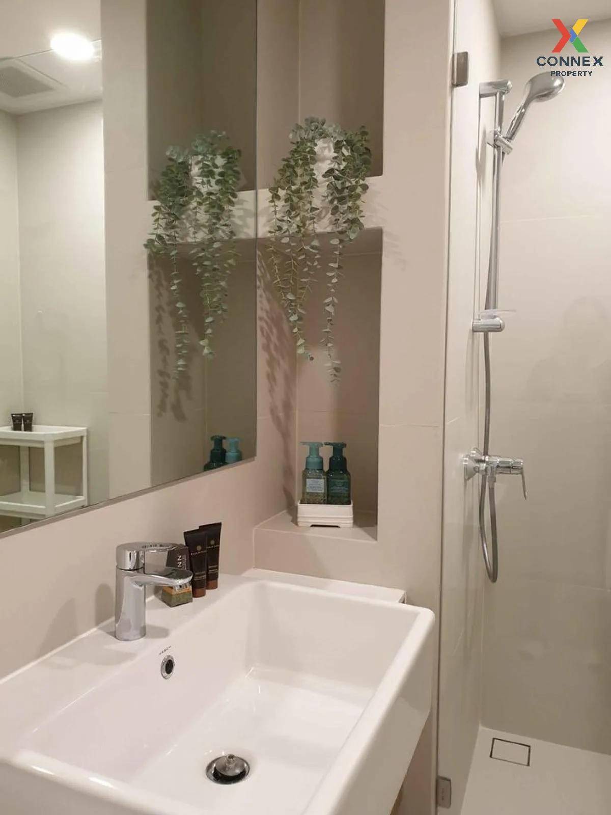 For Rent Condo , Noble Ambience Sukhumvit 42 , BTS-Ekkamai , Phra Khanong , Khlong Toei , Bangkok , CX-93426