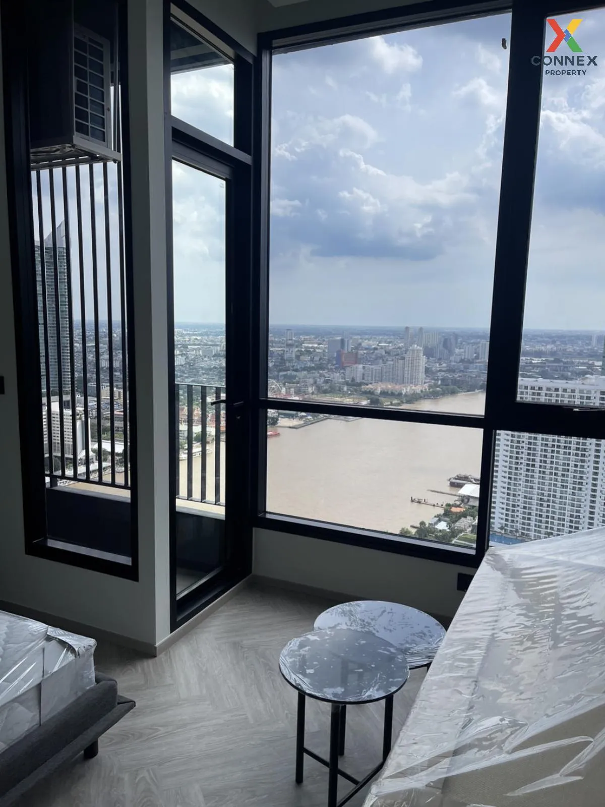 For Sale Condo , Chapter Charoennakhorn-Riverside , high floor , river view , BTS-Krung Thon Buri , Bang Lamphu Lang , Khlong San , Bangkok , CX-93654