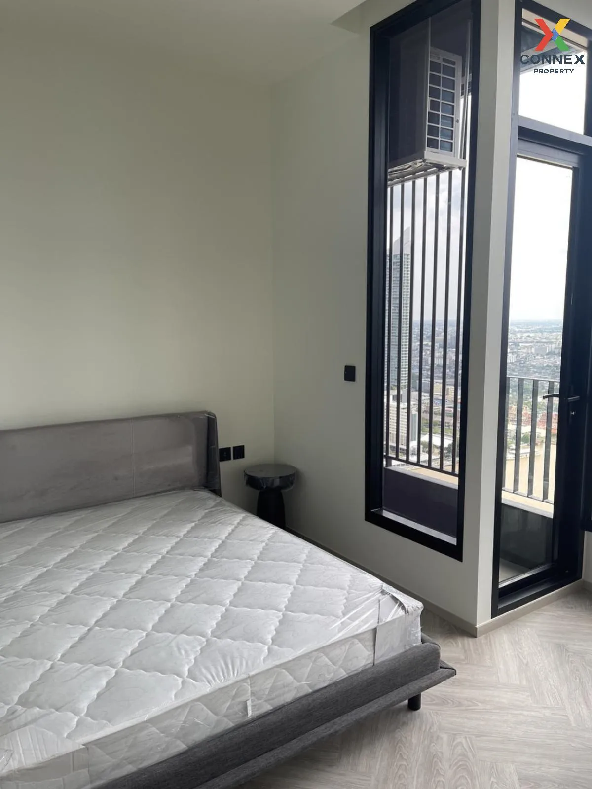 For Sale Condo , Chapter Charoennakhorn-Riverside , high floor , river view , BTS-Krung Thon Buri , Bang Lamphu Lang , Khlong San , Bangkok , CX-93654