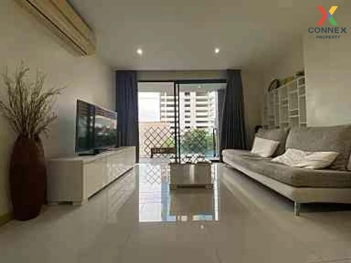 For Rent Condo , Socio Reference 61 , BTS-Ekkamai , Khlong Tan Nuea , Watthana , Bangkok , CX-93802