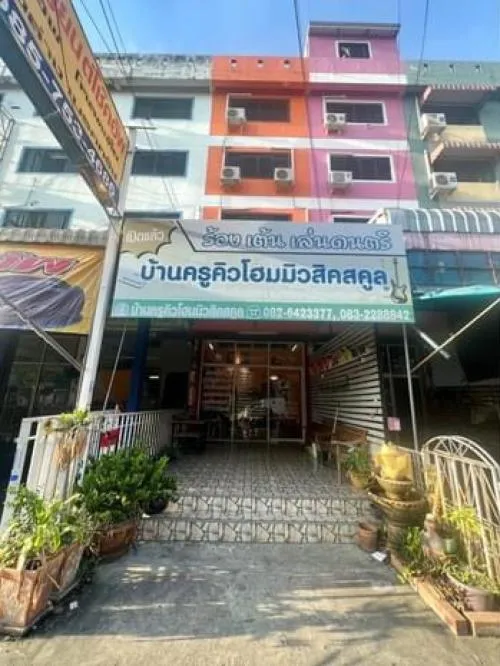 For Sale Commercial building, 4 floors , of Soi Suvarnabhumi-Suvarnabhumi  , Bang Phli Yai , Bang Phli , Samut Prakarn , CX-94016