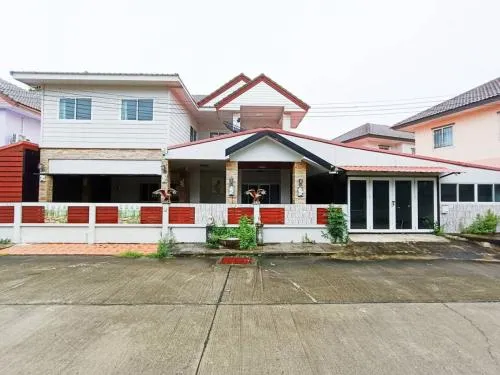 For Sale House , BAAN LAPAWAN 15 , corner unit , wide frontage , Bang Phlap , Pak Kret , Nonthaburi , CX-94349