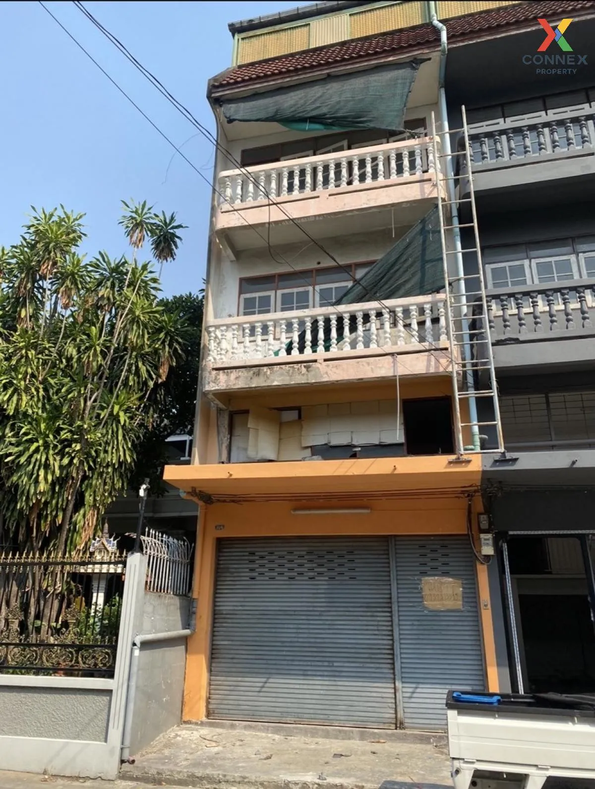 For Rent For Rent Commercial building, 3.5 floors , corner,Soi Pracha Uthit 9, Huai Khwang , Huai Khwang , Huai Khwang , Bangkok , CX-94371