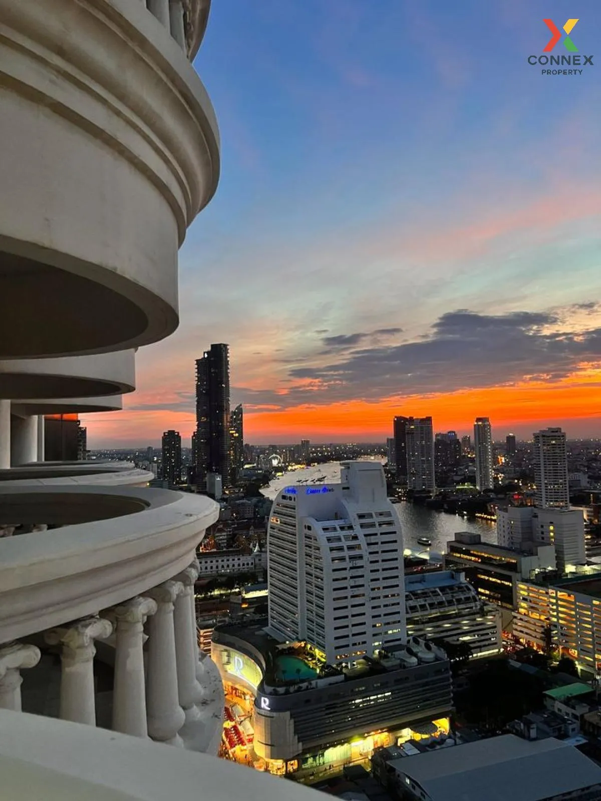 For Rent Condo , State Tower , BTS-Saphan Taksin , Silom , Bang Rak , Bangkok , CX-94392