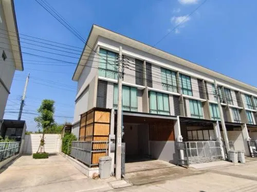 For Sale Townhouse/Townhome  , Patio Ramkhamhaeng-Wongwaen , corner unit , Khlong Song Ton Noon , Lat Krabang , Bangkok , CX-94528