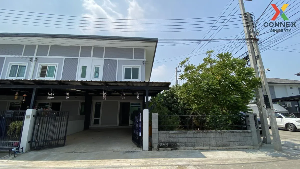 For Sale Townhouse/Townhome  , Chatluang 15 Pathum Thani , corner unit , Bang Toei , Sam Khok , Pathum Thani , CX-94545