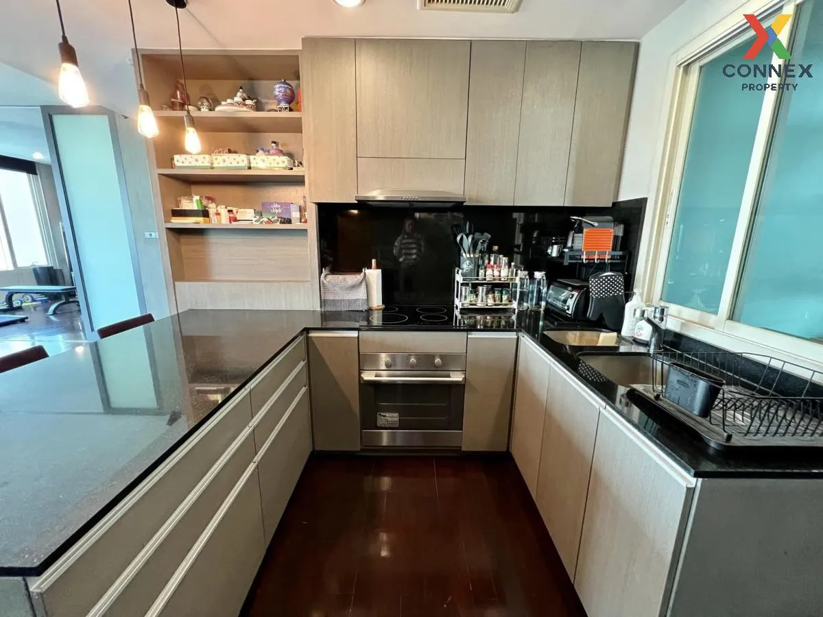 For Sale Condo , Watermark Chaophraya River , BTS-Krung Thon Buri , Bang Lamphu Lang , Khlong San , Bangkok , CX-95812