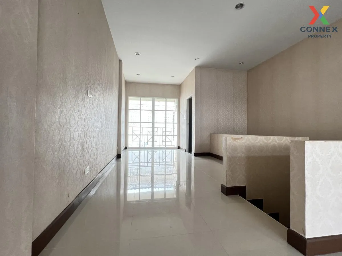 For Sale Townhouse/Townhome  , Modern Town  Ekachai 46 , nice view , Khwaeng Khlong Bang Phran , Bang Bon , Bangkok , CX-96333