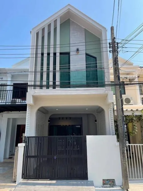 For Sale Townhouse/Townhome  , Ban Phon Pradit , newly renovated , Phra Khanong , Khlong Toei , Bangkok , CX-96690