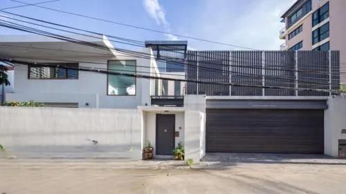 For Sale Detached House Two-storey ,Lat Phrao 18 Alley, Lane 4-5 , corner unit , wide frontage , newly renovated , Chum Phon , Chatuchak , Bangkok , CX-97058