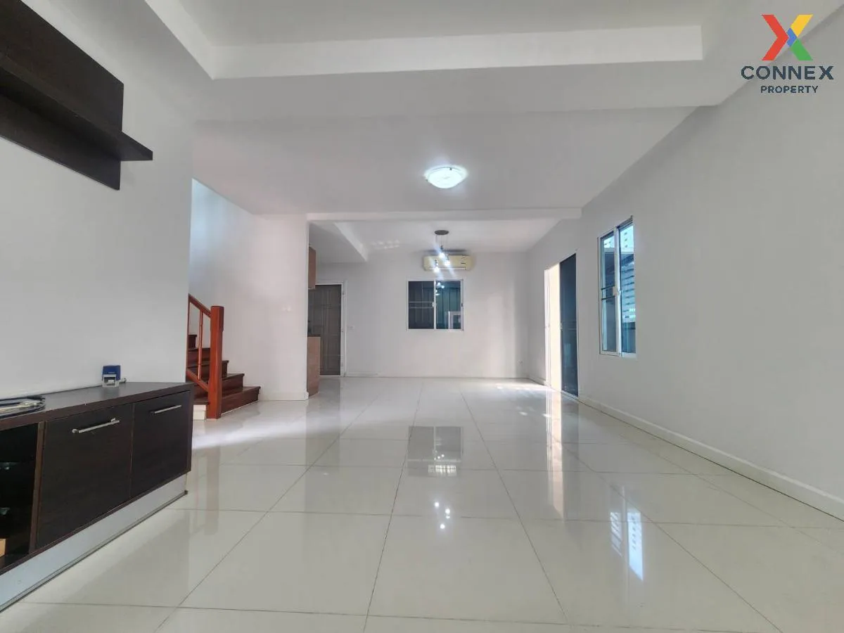 For Sale House , Pruksa Village 22 Pinklao-Sirindhorn , corner unit , newly renovated , Bang Si Thong , Bang Kruai , Nonthaburi , CX-97294