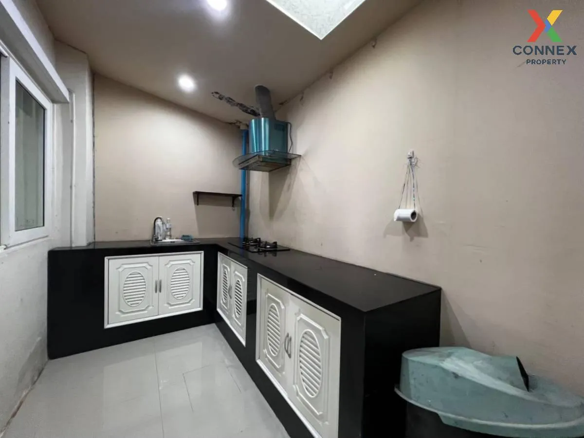 For Sale Townhouse/Townhome  , Golden Town Chaiyaphruek – Wongwaen , wide frontage , Sai Noi , Sai Noi , Nonthaburi , CX-97324