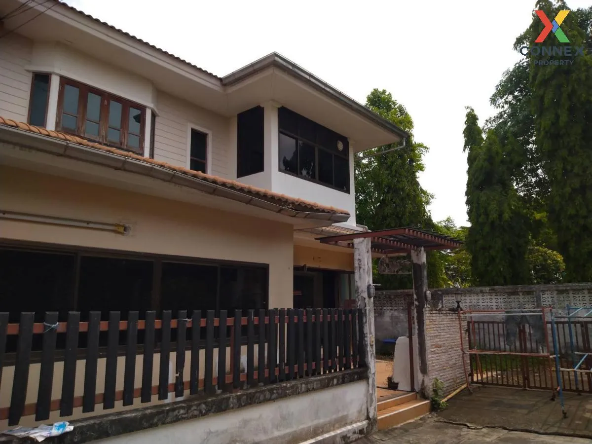 For Sale House ,  Baan Kaewkarn Watcharapol , corner unit , Khlong Thanon , Sai Mai , Bangkok , CX-97681