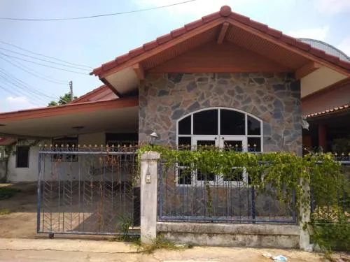 For Sale Nakhon ​Pathom​ House​ , corner unit , wide frontage , Sam Khwai Phueak , mueang Nakhon Pathom , Nakhon Pathom , CX-97731