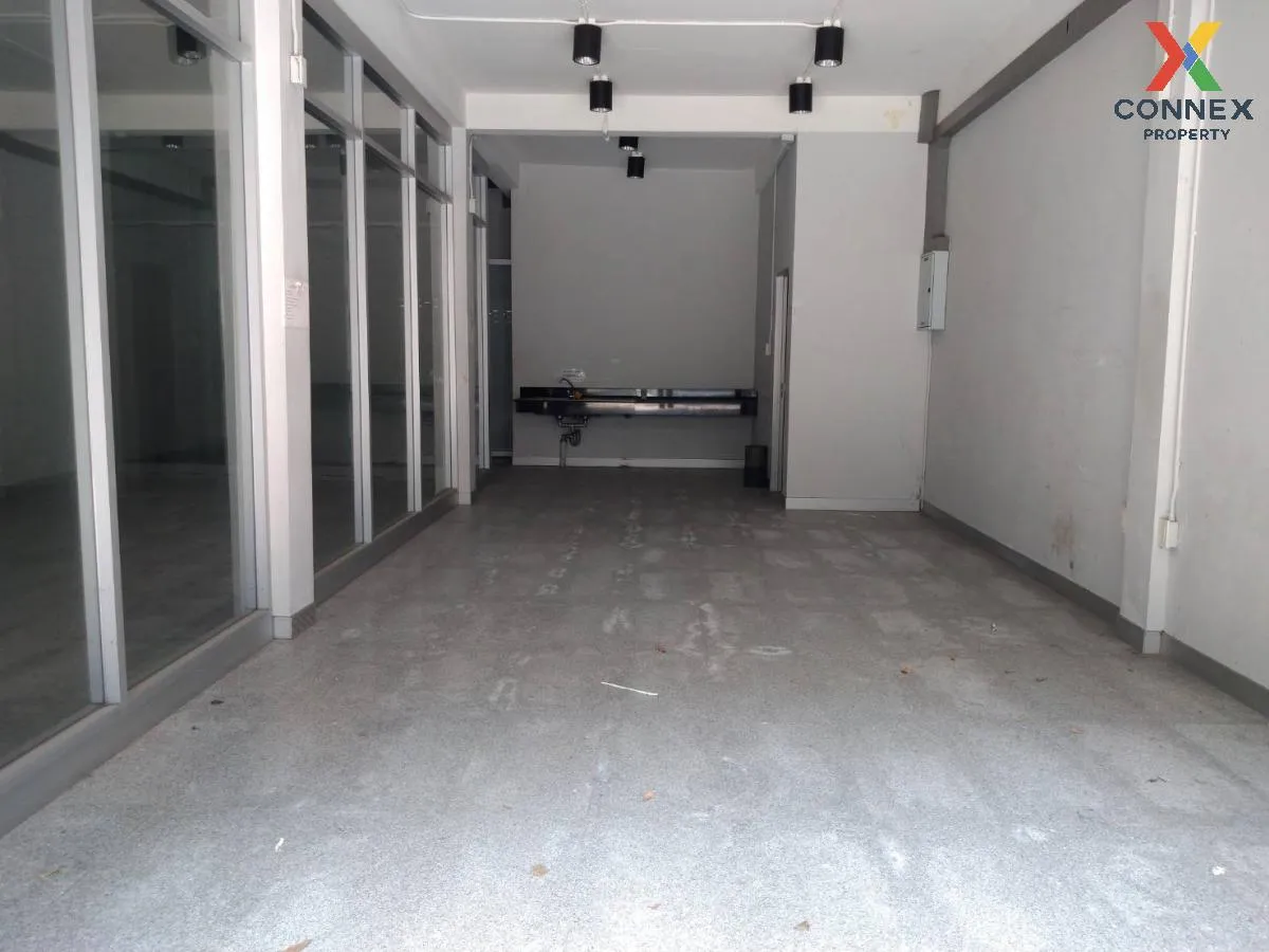 For Sale Commercial Building. Nakhon Pathom  , high floor , wide frontage , newly renovated , Sanam Chan , mueang Nakhon Pathom , Nakhon Pathom , CX-97800 4