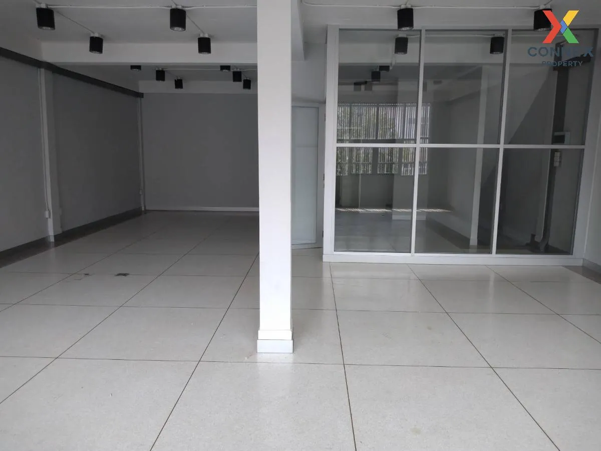 For Sale Commercial Building. Nakhon Pathom  , high floor , wide frontage , newly renovated , Sanam Chan , mueang Nakhon Pathom , Nakhon Pathom , CX-97800