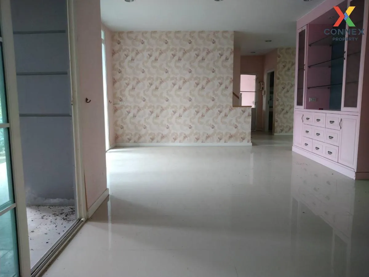 For Sale House , Golden Prestige Ekkachai-Wongwaen , corner unit , wide frontage , Bang Bon , Bang Bon , Bangkok , CX-97992