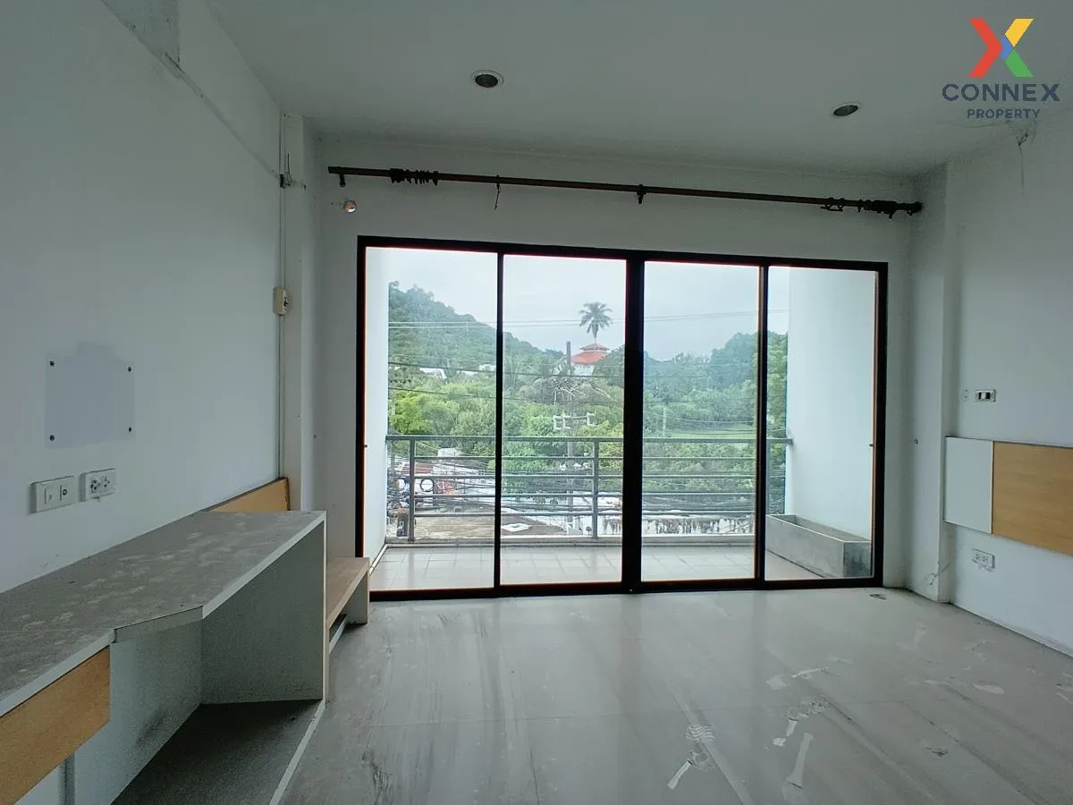 For Sale Commercial Building  4 Floors  Phuket , Wichit , Mueang Phuket , Phuket , CX-98357