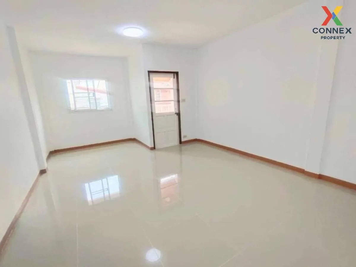 For Sale Townhouse/Townhome  , Buathongthani , newly renovated , Bang Bua Thong , Bang Bua Thong , Nonthaburi , CX-98622