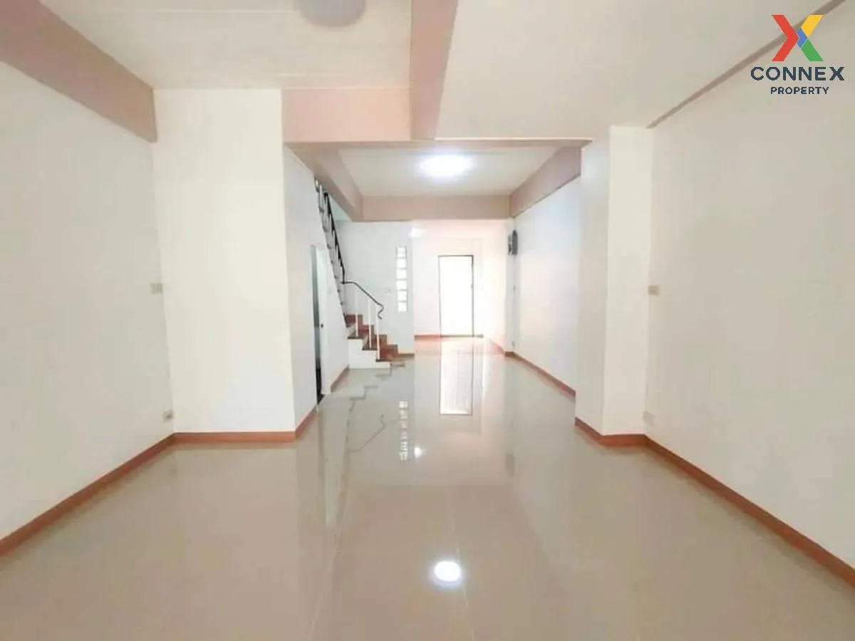 For Sale Townhouse/Townhome  , Buathongthani , newly renovated , Bang Bua Thong , Bang Bua Thong , Nonthaburi , CX-98622 3