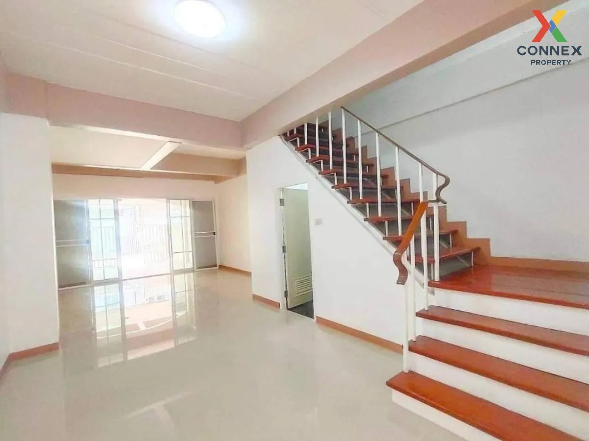 For Sale Townhouse/Townhome  , Buathongthani , newly renovated , Bang Bua Thong , Bang Bua Thong , Nonthaburi , CX-98622 4