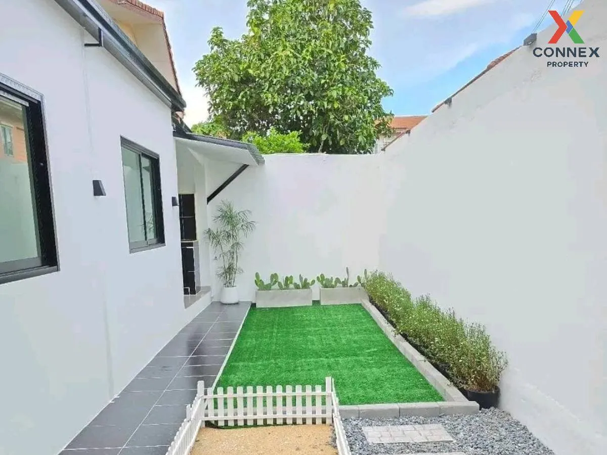 For Sale Townhouse/Townhome  , Baan Buathong 4 Baan Kluay-Sai Noi , wide frontage , newly renovated , Phimonrat , Bang Bua Thong , Nonthaburi , CX-98625