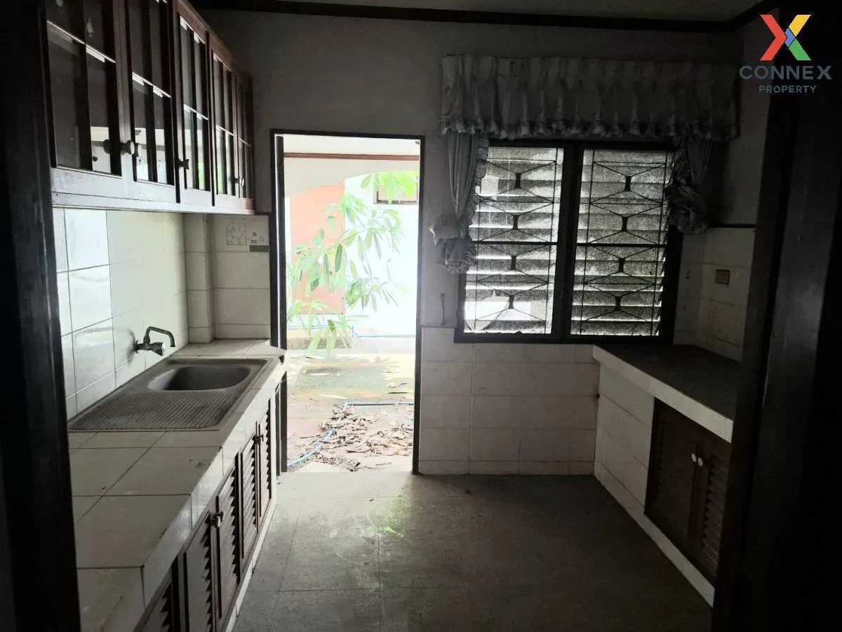 For Sale House , Sivalee Rangsit 1 , corner unit , wide frontage , Pracha Thipat , Thanyaburi , Pathum Thani , CX-98771