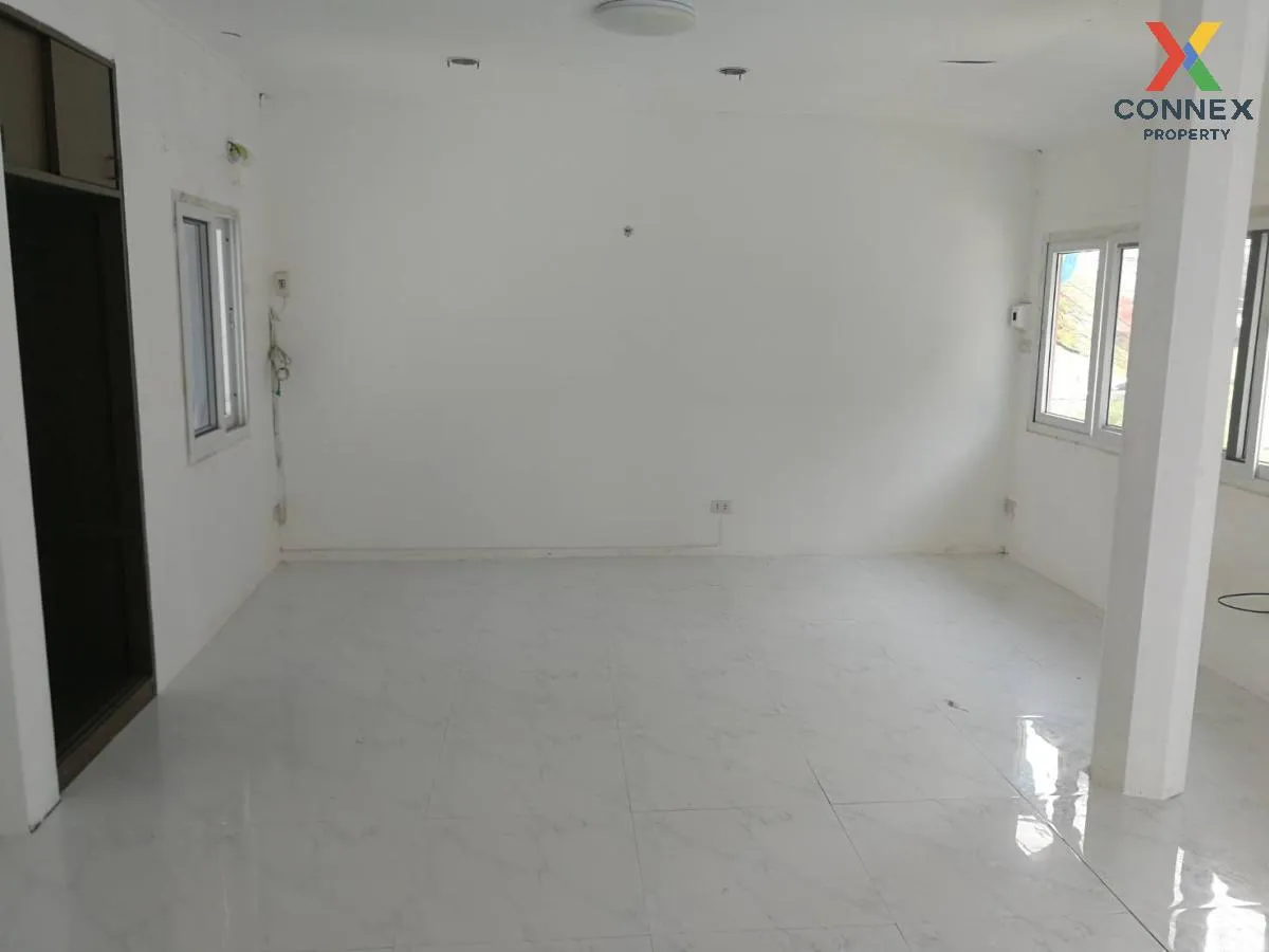 For Sale House , Senaniwet 2 , Chorakhe Bua , Lat Phrao , Bangkok , CX-98789