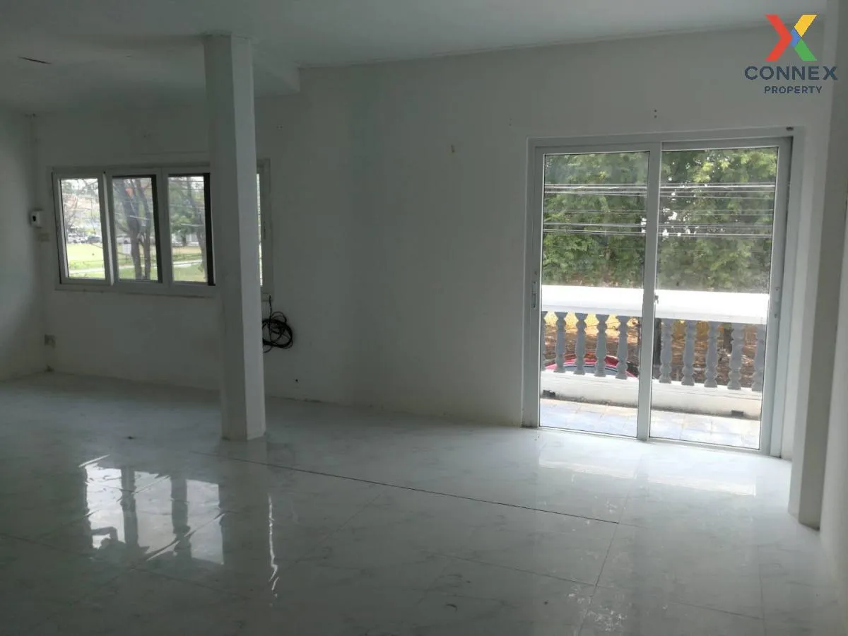 For Sale House , Senaniwet 2 , Chorakhe Bua , Lat Phrao , Bangkok , CX-98789