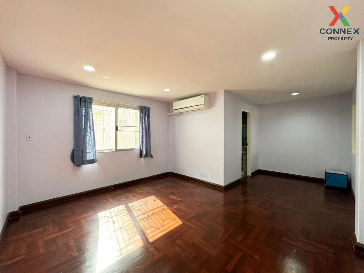 For Rent Townhouse/Townhome  , Varathorn Ville Pattanakarn 44 , Suan Luang , Suan Luang , Bangkok , CX-98943