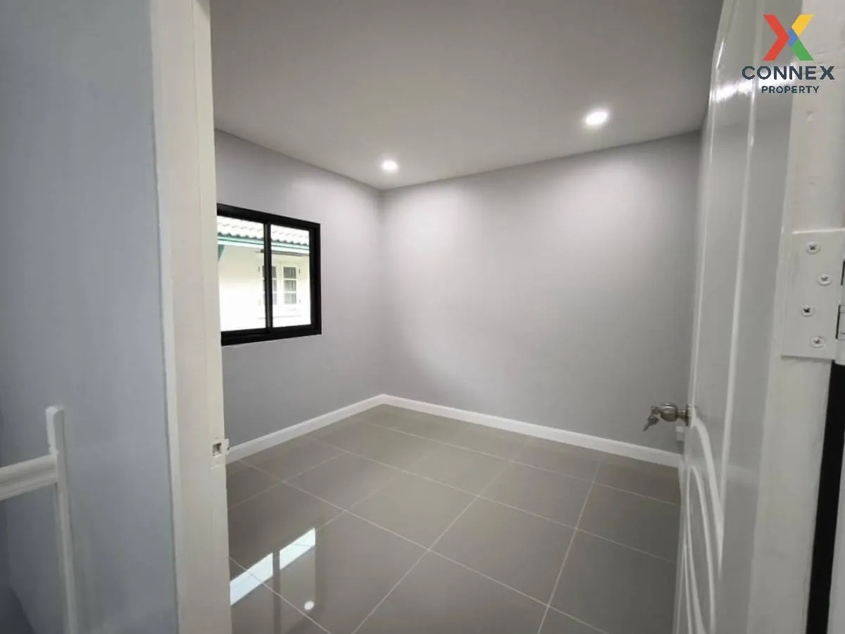 For Sale Townhouse/Townhome  , Baan Pruksa 3 Soi Watlatpladuk , nice view , wide frontage , newly renovated , Bang Khu Rat , Bang Bua Thong , Nonthaburi , CX-98965