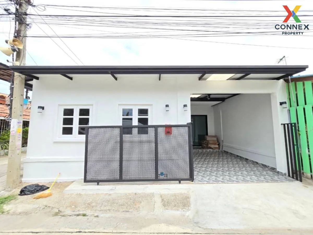 For Sale Townhouse/Townhome  , Baan Pruksa 3 Soi Watlatpladuk , corner unit , newly renovated , Bang Khu Rat , Bang Bua Thong , Nonthaburi , CX-99125 1