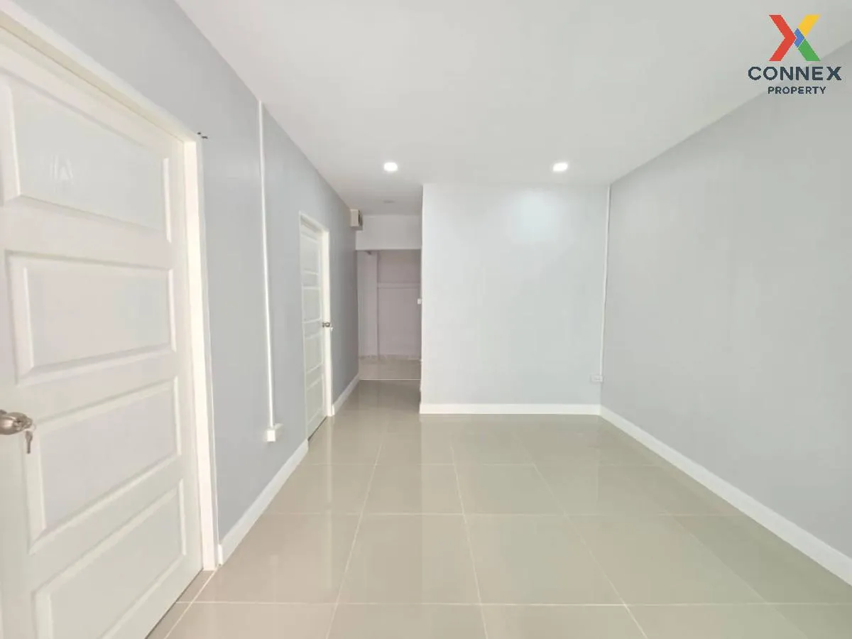 For Sale Townhouse/Townhome  , Baan Pruksa 3 Soi Watlatpladuk , corner unit , newly renovated , Bang Khu Rat , Bang Bua Thong , Nonthaburi , CX-99125