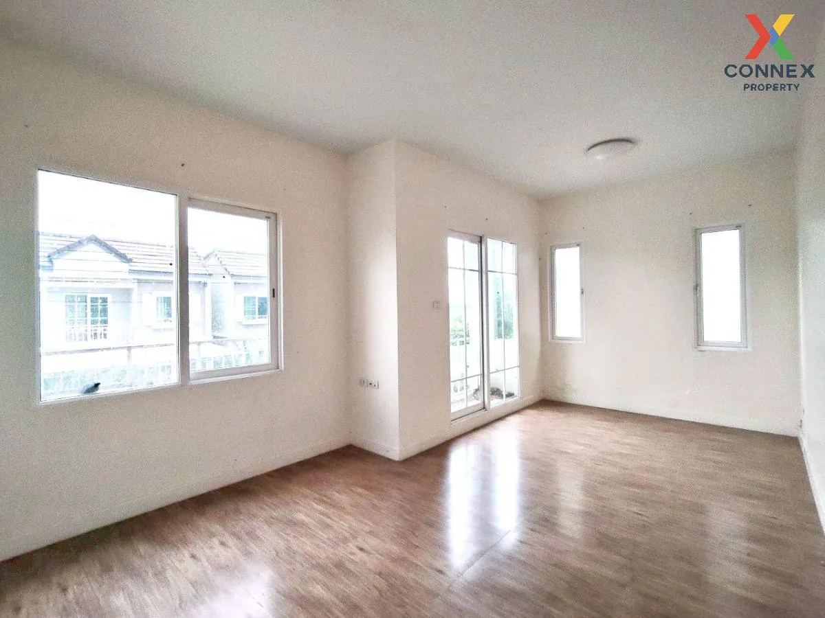 For Sale House , The Village Kanjanapisek – Ratchapruek , Sai Noi