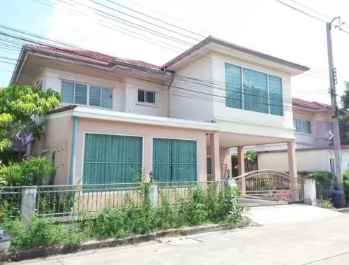 For Sale House , Baan Varapirom Lumlukka-Klong 3 , wide frontage , Lat Sawai , Lam Luk Ka , Pathum Thani , CX-99513