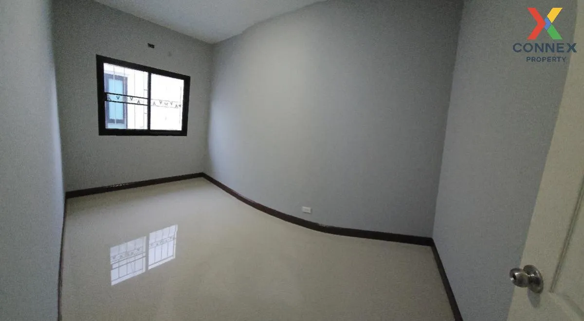 For Sale Townhouse/Townhome  , Banmonthon 6 , newly renovated , Talat Krathum Baen , Krathum Baen , Nakhon Pathom , CX-99710