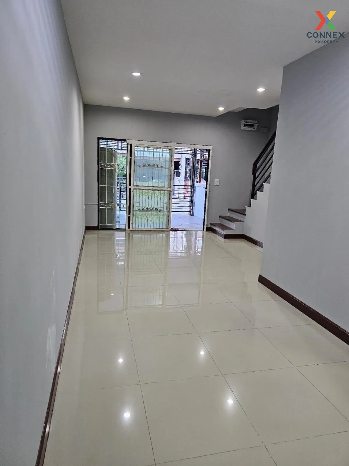 For Sale Townhouse/Townhome  , Banmonthon 6 , newly renovated , Talat Krathum Baen , Krathum Baen , Nakhon Pathom , CX-99710 4