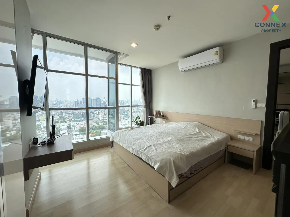 For Sale Condo , Rhythm Ratchada , nice view , high floor , corner unit , MRT-Ratchadaphisek , Sam Saen Nok , Huai Khwang , Bangkok , CX-99712