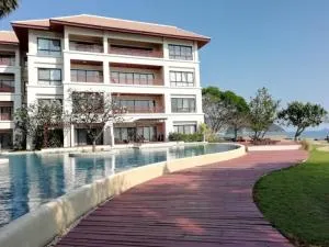 สานติ พูรา คอนโดมิเนียม