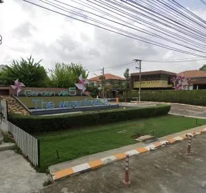 Garden Villa The 5