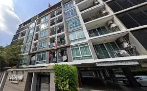 Lugano Ladprao 18
