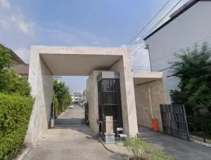 BAAN KLANG MUANG LADPRAO 71