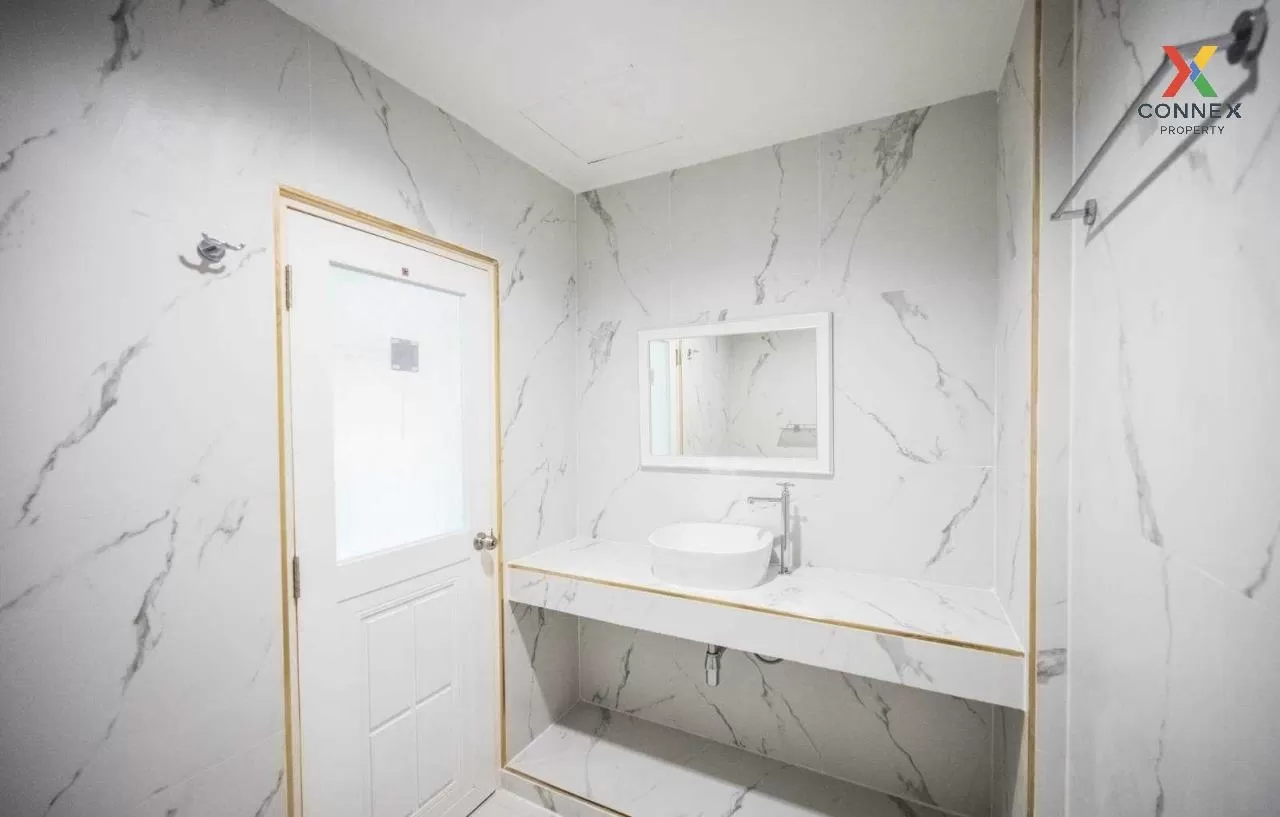 FOR SALE townhome , Baan Pieamsuk Rattanathibet 34 , Bang Krasop 