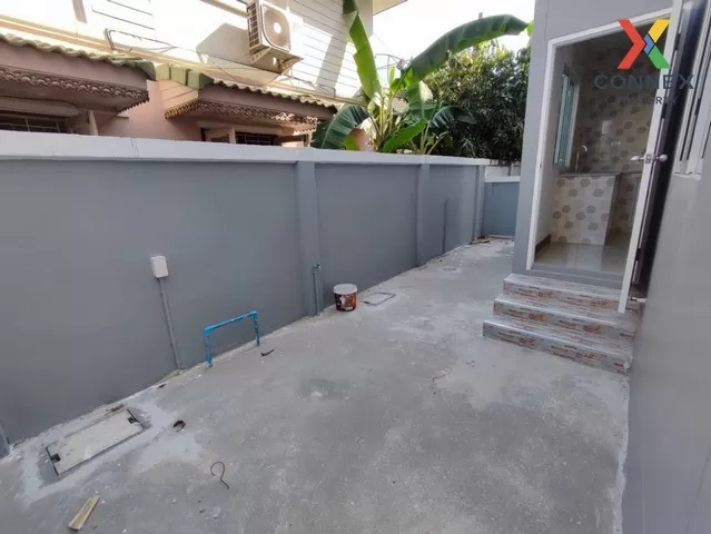 FOR SALE detached house , Kris Kunchorn Ban Kluai-Sai Noi  , wide